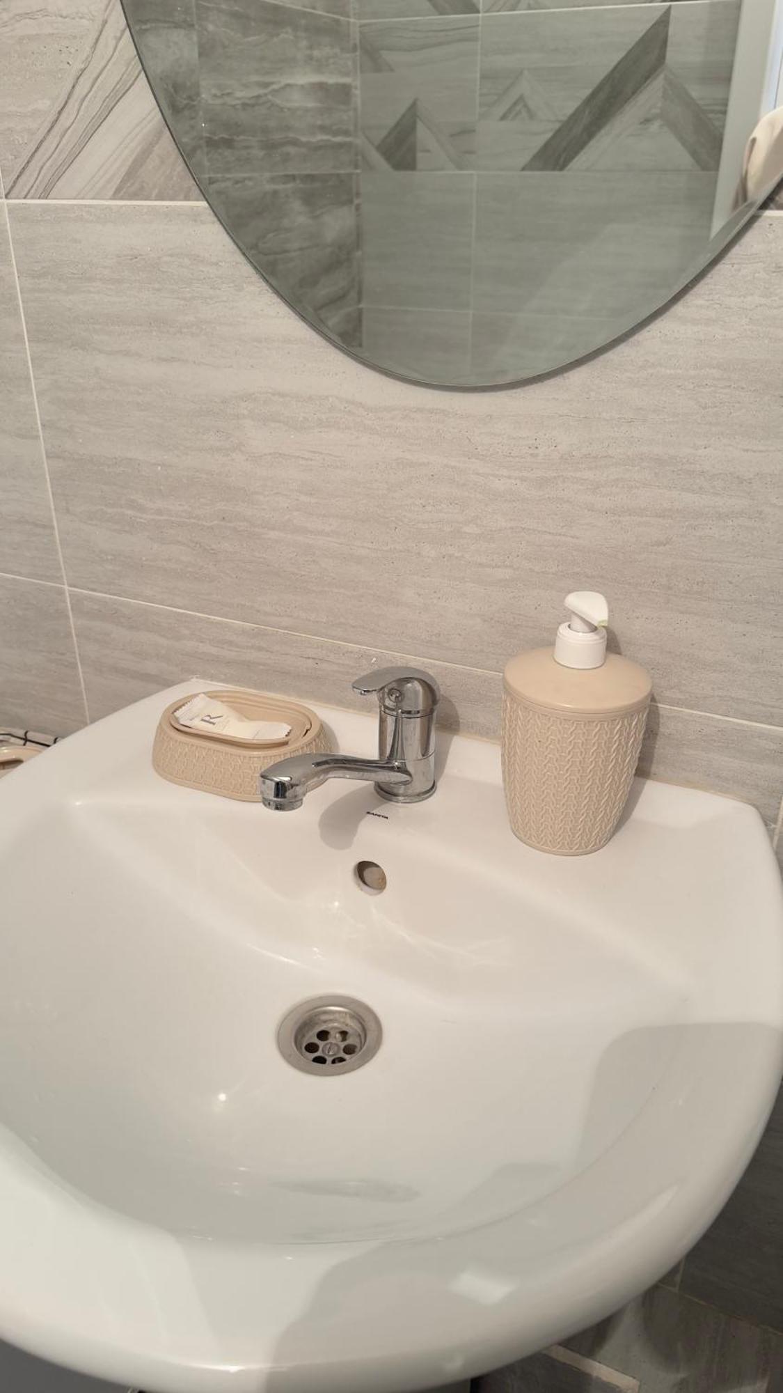 Flat Apartment คารากันดี ภายนอก รูปภาพ